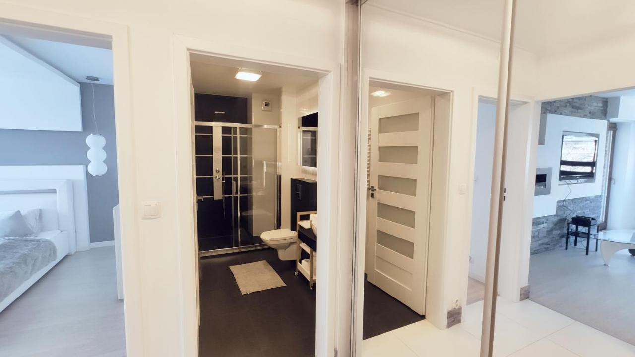 Lokietka 8B By Homeprime Kraków Exteriör bild